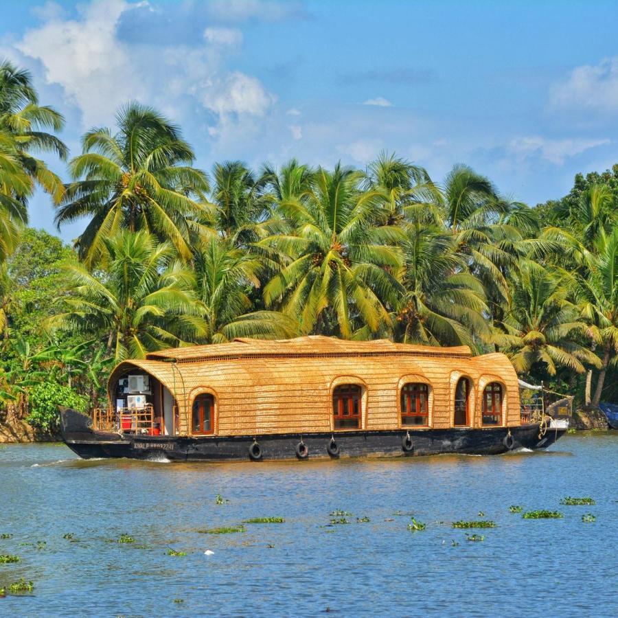 Palmy Residency Lägenhet Alappuzha Exteriör bild